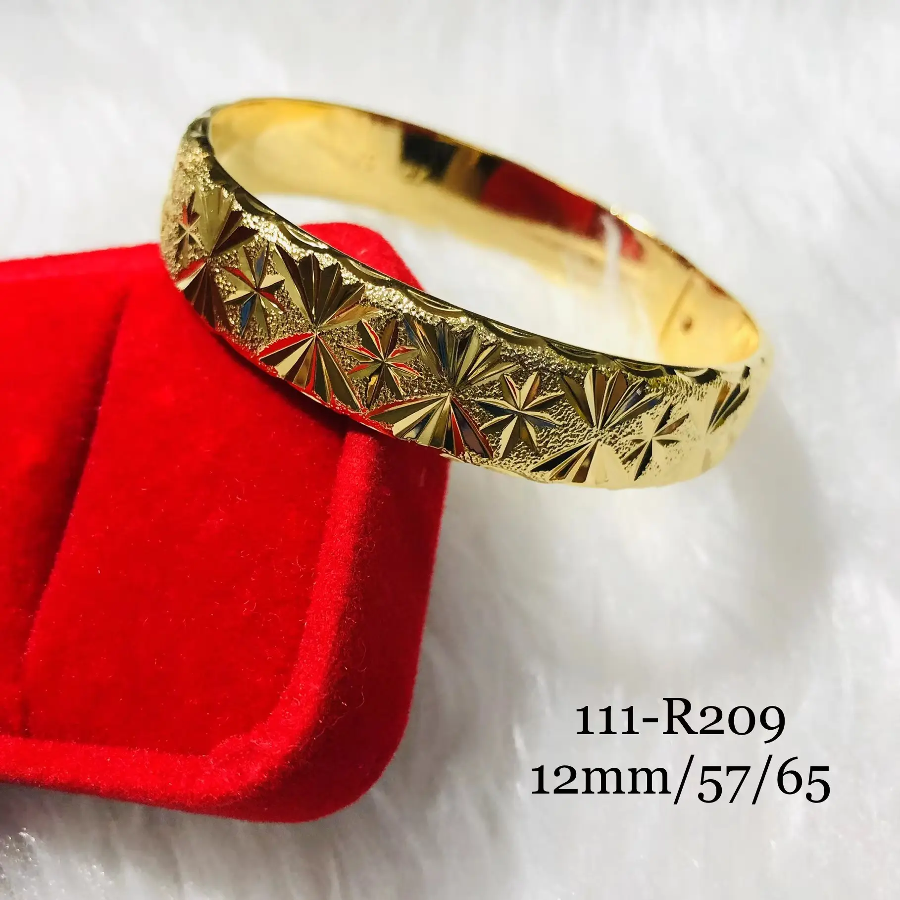 212 xuping jewelry Fashion Assortment of Beautifully Embroidered Bridal Wedding 24k Gold Plated bangle