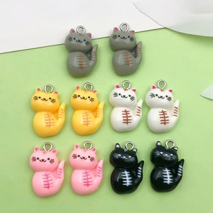 จี้เรซิ่นรูปแมวหลากสีสันการ์ตูนน่ารักหน้ายิ้ม DIY เครื่องประดับสำหรับงานฝีมือสร้างสรรค์ - Product Image 1