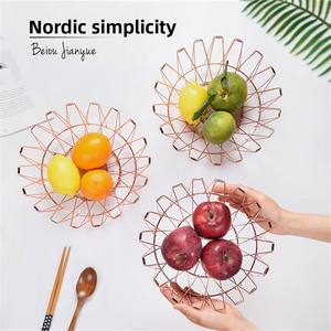 Panier à fruits pliable classique en fil de fer rétractable avec fonction de drainage, rangement domestique portable - Product Image 2