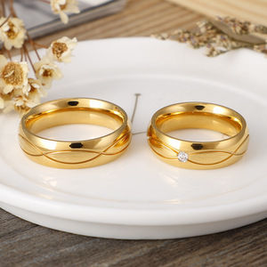 Anello Classico per Coppie con Pietra Naturale e Vetro, Placcato in Oro 18K, Fascia in Acciaio Inossidabile con Design a <span class=keywords><strong>Cuore</strong></span> per Uomo e Donna - Product Image 1