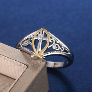 Anello Corona da Donna, Design Creativo Bicolore Aperto e Regolabile, Gioiello Elegante e Minimalista - Product Image 1