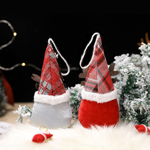 Décoration de Noël suspendue : Gnome sans visage avec chapeau en tissu à carreaux et bois de cerf, pendentif pour sapin de Noël - Product Image 5