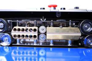 HIPAC SF150w Scellant à courroie continue électrique pour usage commercial Produit chimique de boisson d'emballage en feuille certifié CE de haute qualité - Product Image 6