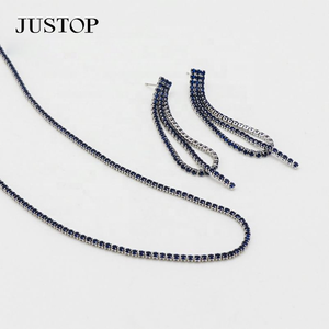 Conjunto de Joyería Popular Vintage con Borlas, Cobre, Circonita, Oro y Plata: Collar y Pendientes para Boda, Compromiso, Aniversario o Fiesta - Product Image 6