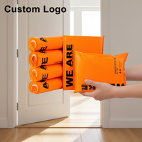Sacs d'expédition en polyéthylène imprimés sur mesure, emballages de coursier en plastique PE avec logo, sacs d'expédition imperméables pour l'expédition de vêtements