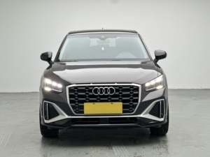 รถยนต์มือสอง <span class=keywords><strong>Audi</strong></span> Q2L ปี 2023 รุ่น 35 TFSI Dark Turbo R18 ผ้าหุ้มเบาะแบบแฟชั่น ดีไซน์ไดนามิก ระยะทาง 12,704 ไมล์ เครื่องยนต์ 2.0T 150 แรงม้า พวงมาลัยซ้าย - Product Image 1