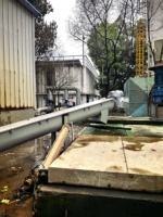 Convoyeur à vis en U industriel pour la manutention de poudres, céréales, boues et matériaux en vrac avec moteur et boîte de vitesses