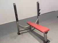 Banc de gymnastique polyvalent de forme physique de gymnase réglable chargé par plaque pour le banc plat assis à haute charge chaise romaine banc plat