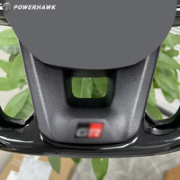 Volant en cuir perforé personnalisé noir piano avec fibre de carbone pour Toyota Camry 8ème génération Avalon 2000-2023 RAV4 Hilux Prado 120