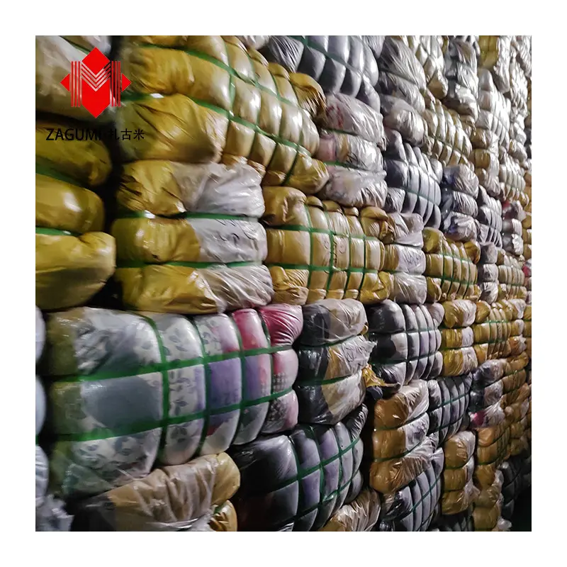Yuchang comprar a granel al por mayor fardos de ropa usada para más tamaño