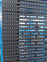 Mur visuel d'affichage à LED transparent P2.84-5.62 de qualité supérieure mur mené clair pour la fenêtre de magasin de centre commercial