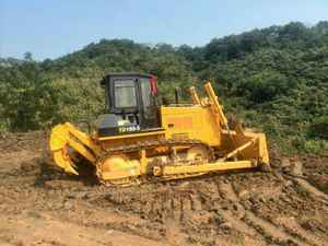 รถดันดินตีนตะขาบคุณภาพสูงใหม่ 131 กิโลวัตต์ สำหรับงานก่อสร้างดิน - Product Image 6