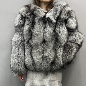 Giacca di Lusso in Vera Pelliccia di <span class=keywords><strong>Volpe</strong></span> Rossa per Donne, Cappotto in Autentica Pelliccia di <span class=keywords><strong>Volpe</strong></span> Argentata con Colletto Rotondo - Product Image 4