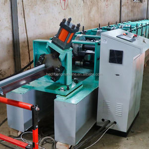 Rotolo di grondaia piena automatica per acqua piovana macchina per la formatura di tegole <span class=keywords><strong>in</strong></span> <span class=keywords><strong>acciaio</strong></span> metallo grondaia grondaia con tetto <span class=keywords><strong>in</strong></span> <span class=keywords><strong>acciaio</strong></span> facile da usare - Product Image 3