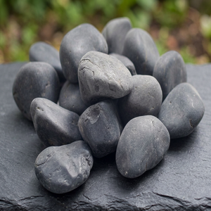 Galets de pierre naturelle super noirs de qualité supérieure, gravier décoratif pour aménagement paysager, roches de jardin, galets d'aquarium, fourniture d'usine - Product Image 1