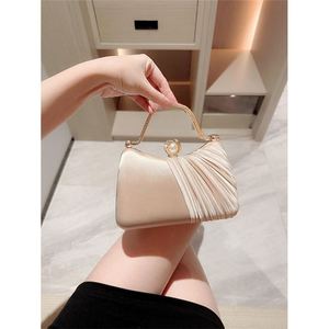 Bolsa de Maquillaje Transparente Personalizada con Cierre Reforzado, Bolsa de Cosméticos Portátil - Product Image 1