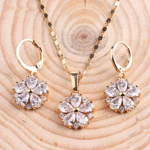 Set Kalung Kalung Inisial Desainer Fashion Perhiasan Berhiaskan Zirkonia Set Kalung dan Anting Berlian Emas untuk Wanita - Product Image 6