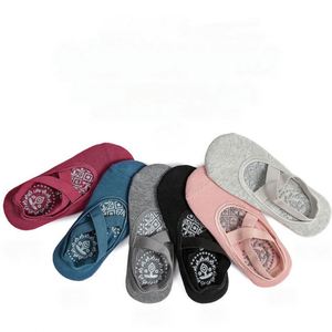Calcetines Antideslizantes de Algodón para Yoga y Pilates para Mujer, Diseño con Cinta Adhesiva, Venta al Por Mayor - Product Image 2