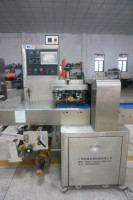 Machine d'emballage de sacs à oreiller Langtai pour mini-glaces, biscuits, bonbons, en-cas, emballage en flux avec imprimante de date
