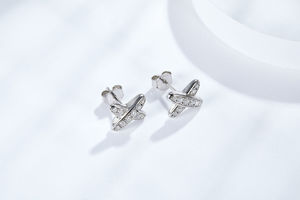 Boucles d'oreilles croix de transport de gouttes d'eau en argent sterling Bijoux de mode avec Moissanite Élégant et élégant - Product Image 6