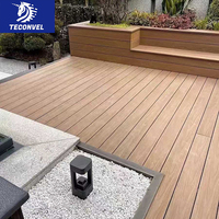 Planches de terrasse et planchers en WPC de qualité supérieure, modernes, écologiques, imperméables pour terrasse de piscine, jardin, terrasse