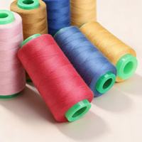 Fil à coudre en polyester filé 20/2 en gros d'usine, haute ténacité, couleurs variées, fil en cône pour broderie de vêtements et couture domestique