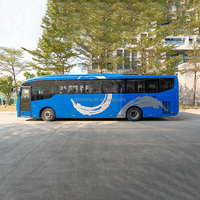 Autocar touristique automatique Guangtong de luxe de 12 m, 50 à 70 places, conduite à droite, nouveau moteur diesel Euro 3-6, émissions 6-8L