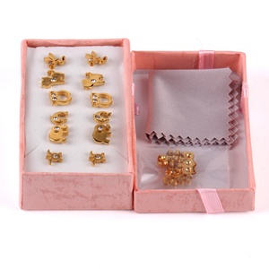 Parures de boucles d'oreilles à prix abordable pour femmes, bijoux fantaisie mignons et tendance, boucles d'oreilles en acier inoxydable avec animaux et zircon - Product Image 4