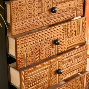 Vintage Five Drawer <b>Chest</b> Wooden <b>Storage</b> Cabinet With Carved Pattern Bedroom Dresser Living Room Side Cabinet Large Capacity - Product Image 3