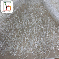 Tissu de dentelle en cordon brodé à la main, lourd, orné de perles et de paillettes, tissu de dentelle de luxe blanc pour mariée, perles et tulle