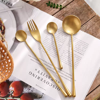 Ensemble de couverts en acier inoxydable 304 de style moderne et luxueux, écologiques et durables pour les restaurants