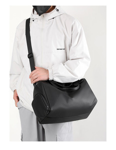 Sac de sport unisexe grande capacité, design imperméable, sacs de voyage avec séparation sec-humide pour hommes et femmes - Product Image 2
