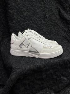 รองเท้าลำลองแบบสวม สายรัดร้อยรอบ ทำจากผ้าตาข่าย กันน้ำ ระบายอากาศได้ดี กันลื่น คุณภาพสูง หรูหรา สำหรับทั้งผู้ชายและผู้หญิง - Product Image 2