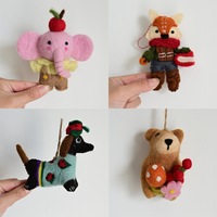 Pendentif Sac en Feutre de Laine Fait Main du Népal, Adorable Petite Poupée Animalière Éléphant Porte-clés 31cm-50cm, Cadeau Suspendu en Feutre