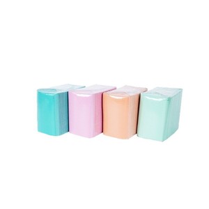 Tapis à ongles jetable avec lingettes dissolvantes pour vernis à ongles, ensemble 33x45cm rose et blanc, logo personnalisable pour les soins des ongles - Product Image 5