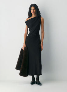 Robe longue décontractée noire élégante en satin uni, à épaules dénudées, avec tissu modal et décoration en cristal pour femme - Product Image 6