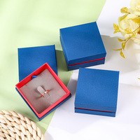 Emballage de bijoux personnalisé, boîte à bijoux magnétique en carton de luxe avec insertion en velours