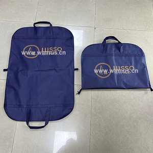 Biểu tượng tùy chỉnh du lịch phù hợp với tàu sân bay Tote Túi màu nâu xám áo váy phù hợp với Túi Quà Tặng không dệt tái sử dụng túi may mặc với nút dây kéo - Product Image 4