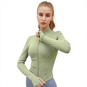 Nouvelle arrivée, veste de yoga à capuche sportive pour femmes grandes tailles, coupe ajustée, en toile tricotée, imperméable, respirante, coupe-vent, de haute qualité - Product Image 1