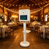 Photomaton vertical SLR avec contrôle tactile WiFi, écran tactile 15,6 pouces à angle réglable, barre lumineuse LED, design technologique, boîtier métallique