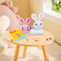 Kit de démarrage au crochet pour débutants et adultes - Ensemble de fabrication de jouets lapin blanc avec marqueurs de mailles, yeux et aiguille à fil - Projet facile