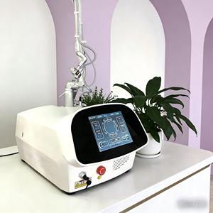 Equipo de Rejuvenecimiento Vaginal con Láser Fraccional de CO2 para Eliminación de Cicatrices y Tratamiento Vaginal - Product Image 1