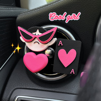 Diffuseur de parfum pour voiture en forme de cœur rose Ace Spades, clip de ventilation, logo personnalisé, diffuseur de parfum mignon pour fille, dessin animé, pour automobile