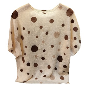 Top de manga corta holgado elegante de verano para <span class=keywords><strong>mujer</strong></span>, nuevo diseño, camiseta de <span class=keywords><strong>lunares</strong></span> con cuello de lazo 3D, camiseta bonita de talla grande - Product Image 5