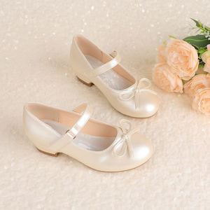 Горячая распродажа: Туфли Мэри Джейн для девочек, с бантом-бабочкой и жемчугом, на мягкой нескользящей подошве, для весенне-осенних праздников, выступлений и дней рождения - Product Image 1