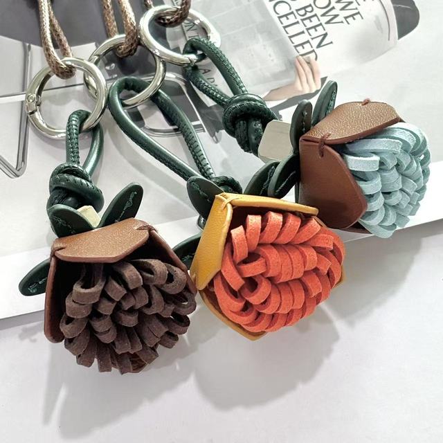 Fashion Handmade Pu Leather Flower Early Spring New Style Color Matching Exquisite Small Pendant Bag Accessories