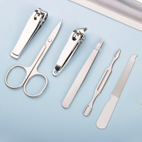 Kit de manucure et pédicure de voyage 6 pièces, ensemble de coupe-ongles, outils de soin des doigts et des orteils avec étui en cuir PU