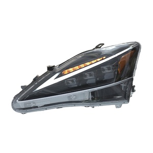 ชุดไฟหน้าสำหรับ IS250/IS300 ปี 06-12 แบบ 12V  ดัดแปลงเป็นไฟ LED สามดวง พร้อมไฟวิ่งกลางวันแบบไหล และเลนส์ไฟเลี้ยวแบบสามดวง - Product Image 4