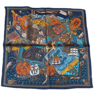 <span class=keywords><strong>En</strong></span> stock 100% <span class=keywords><strong>soie</strong></span> Satin gros <span class=keywords><strong>foulard</strong></span> <span class=keywords><strong>en</strong></span> <span class=keywords><strong>soie</strong></span> blanc 68*68cm chaud femmes <span class=keywords><strong>soie</strong></span> impression foulards mode avec plusieurs couleurs - Product Image 3