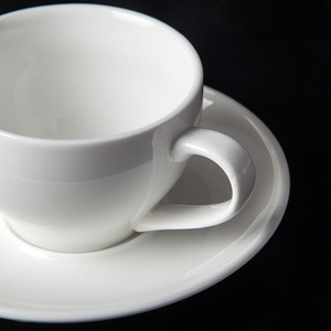 Vente en gros de tasses à cappuccino et à latte blanches simples, tasses à thé en porcelaine colorée, ensembles de tasses à <span class=keywords><strong>expresso</strong></span> et soucoupes en céramique - Product Image 4